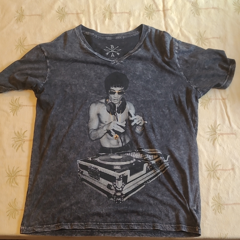 Men's Gray Graphic T-Shirt